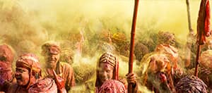 Lathmar Holi celebrated in Nandgaon