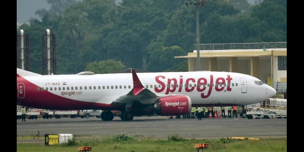 ₹400 rajma chawal’: SpiceJet flight delay, Delhi airport food price leaves Redditor furious