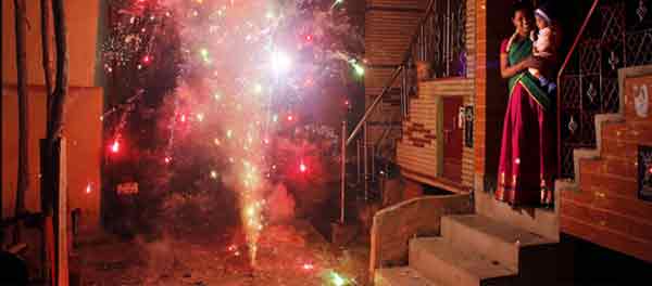 SC bans firecracker sale in Delhi-NCR
