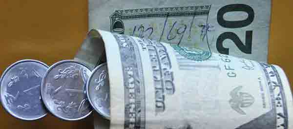 Government moves to strengthen rupee