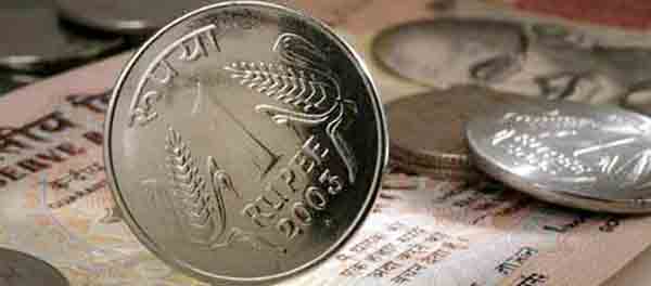 Rupee hits 71-mark for the first time against USA dollar
