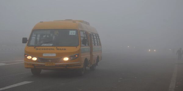 Dense fog engulfs Delhi, flights delayed due to low visibility