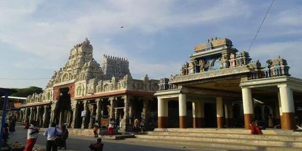 Mobile phones banned in Tamil Nadu temples: Madras High Court verdict