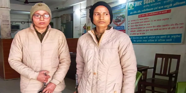 Juhi and Shanti save a bank from being robbed in Bihar's Hajipur